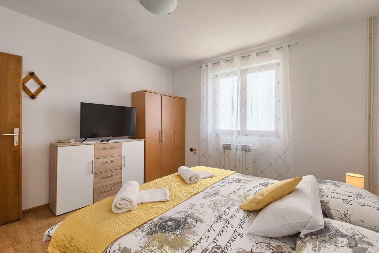 Apartman D&D, Dvorine 63 Banjole Extérieur photo